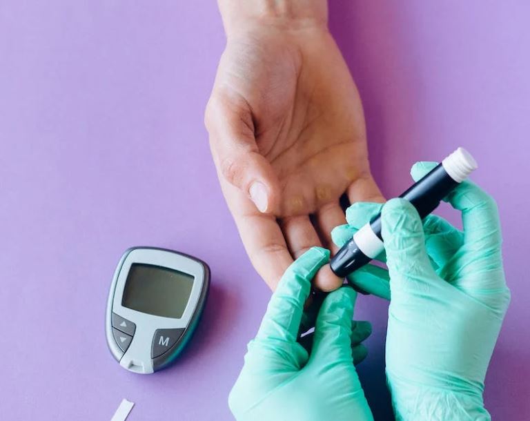 Bệnh đái tháo đường - Phần 3: Dấu hiệu và chuẩn đoán bệnh đái tháo đường theo y học cổ truyền 2 Phong kham chuyen khoa y hoc co truyen dong y Tinh Tuc dau hieu tieu duong 2